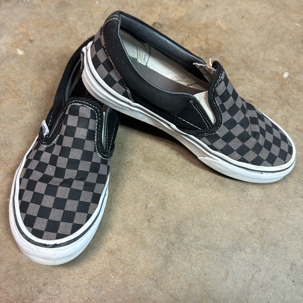 GUC Vans Kids Classic Slip Ons, grey/black, Size 3